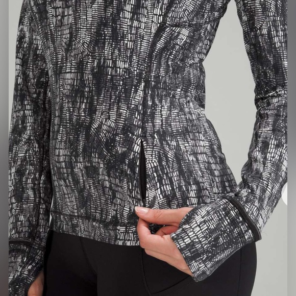 Lululemon Its Rulu Run Long Sleeve Shirt. Size 8. Release 2022. - Picture 3 of 11